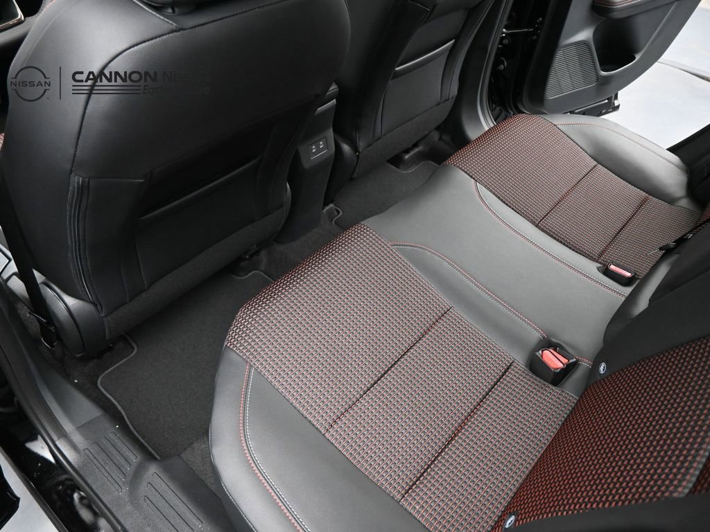 New 2025 Nissan Kicks SR FWD image 10