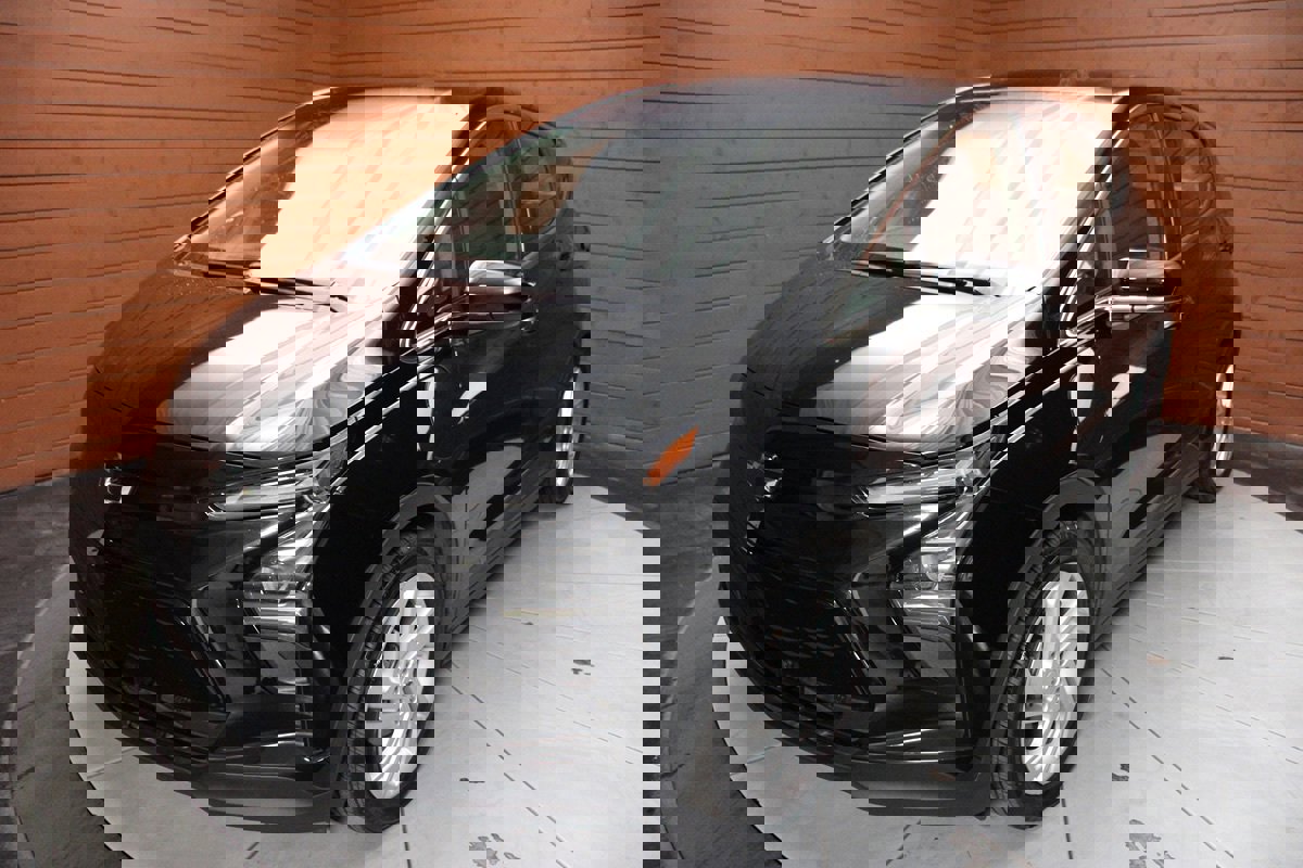 Used 2023 Chevrolet Bolt LT w/ Driver Confidence Package image 6