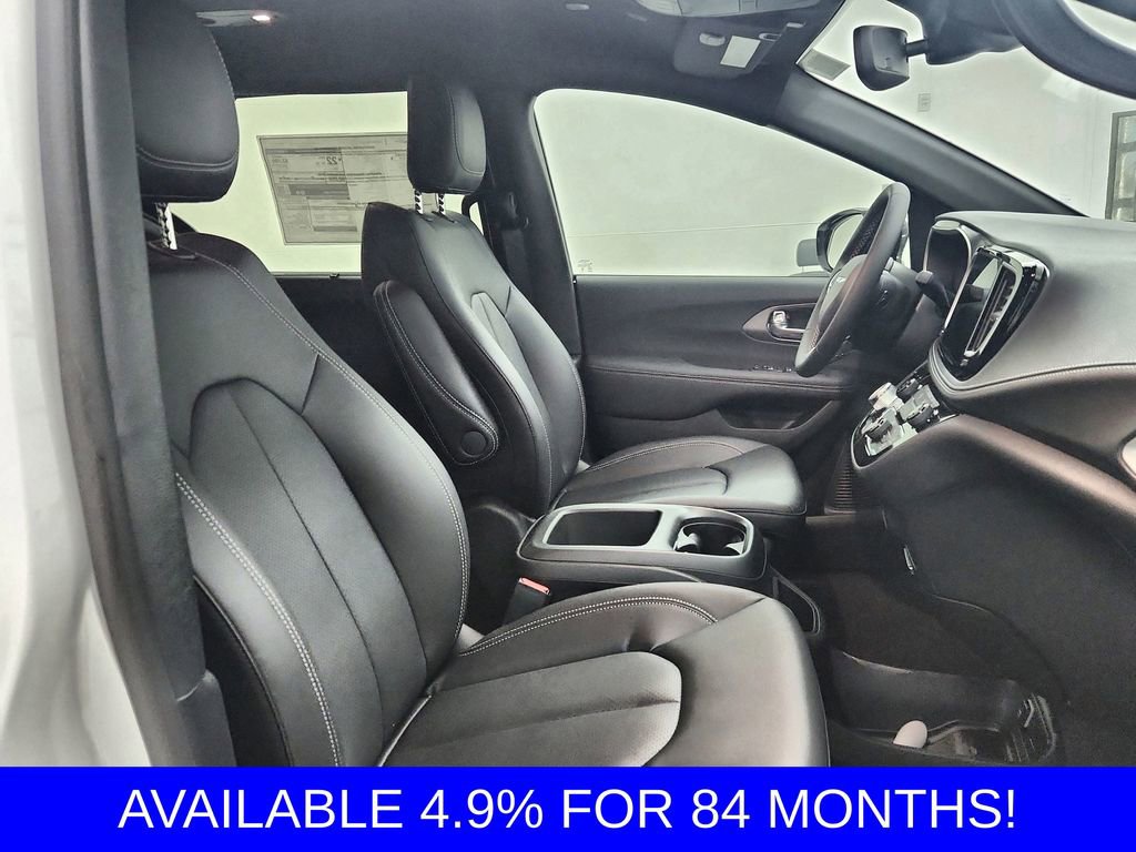 New 2026 Chrysler Pacifica Select image 33