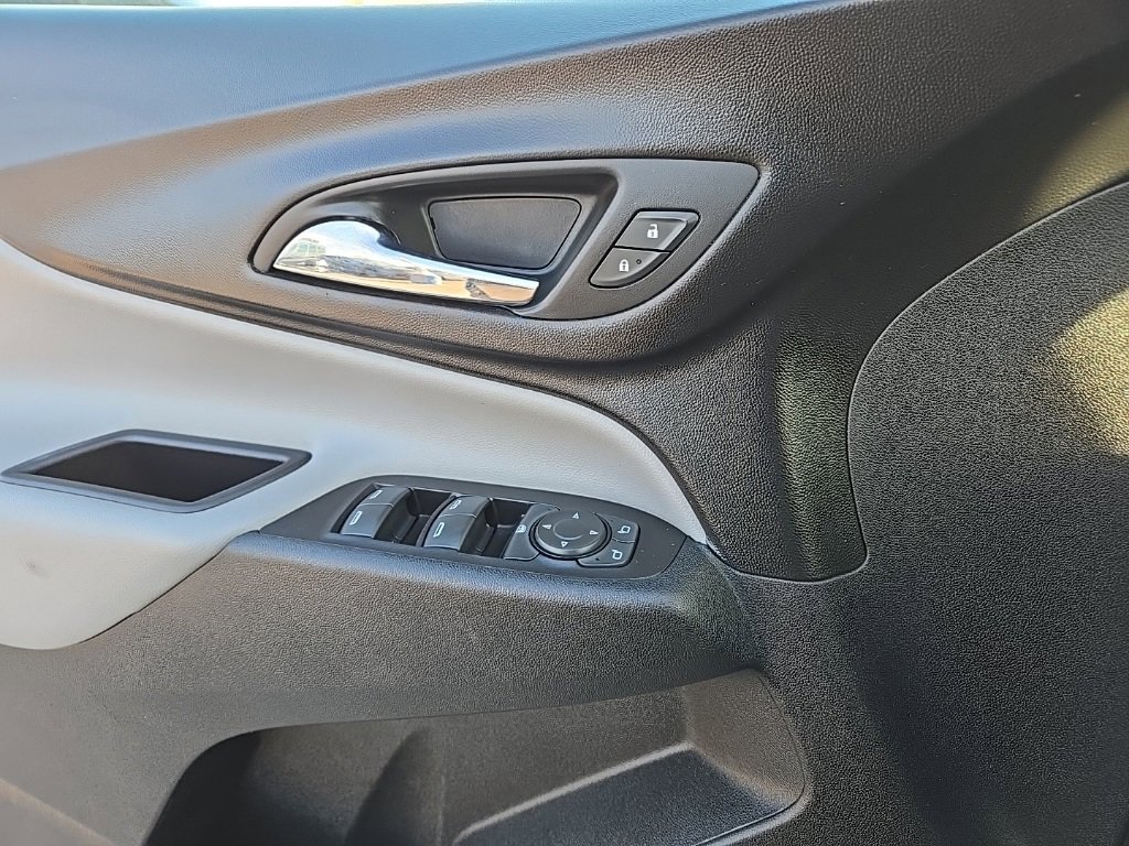 Used 2018 Chevrolet Equinox LT image 38