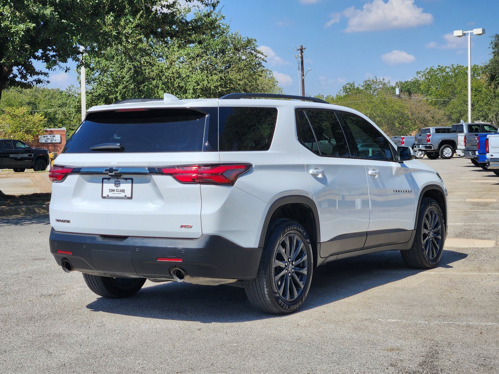 Used 2022 Chevrolet Traverse RS FWD image 5