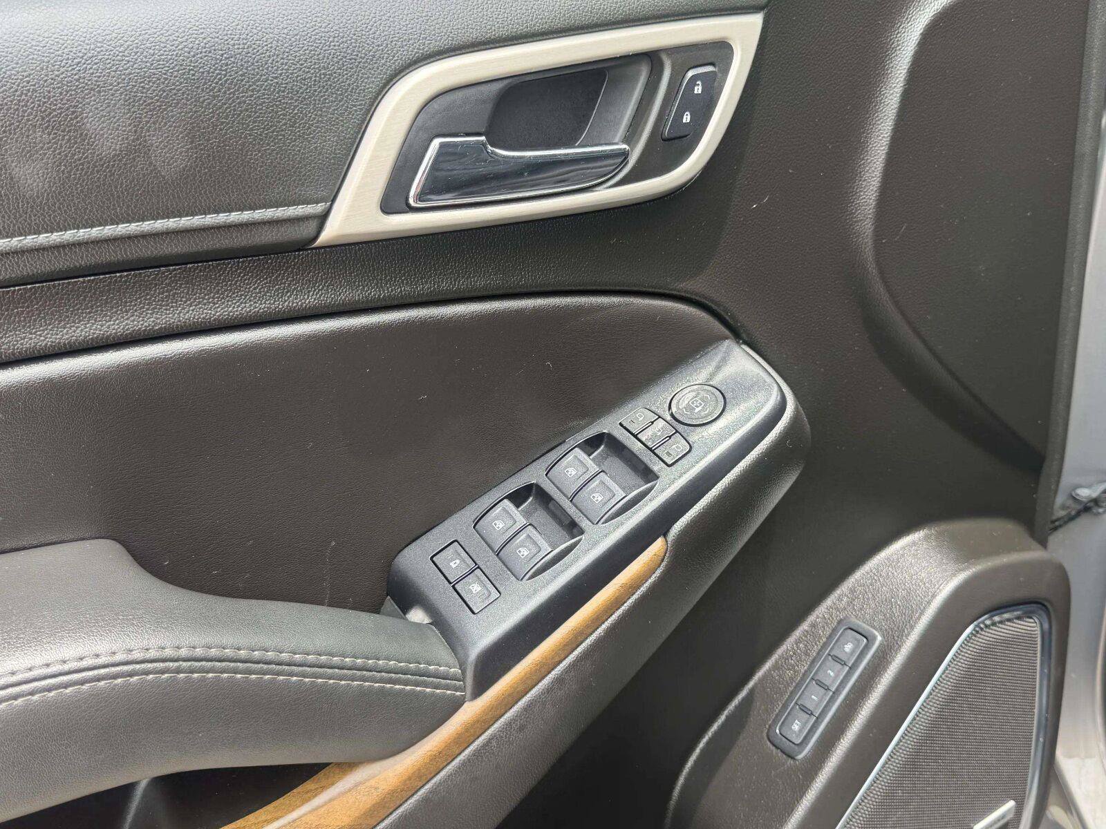 Used 2019 GMC Yukon Denali w/ Denali Ultimate Package AWD/4WD image 21