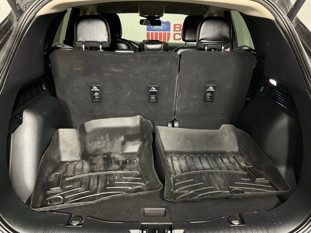 Used 2020 Ford Escape Titanium image 11