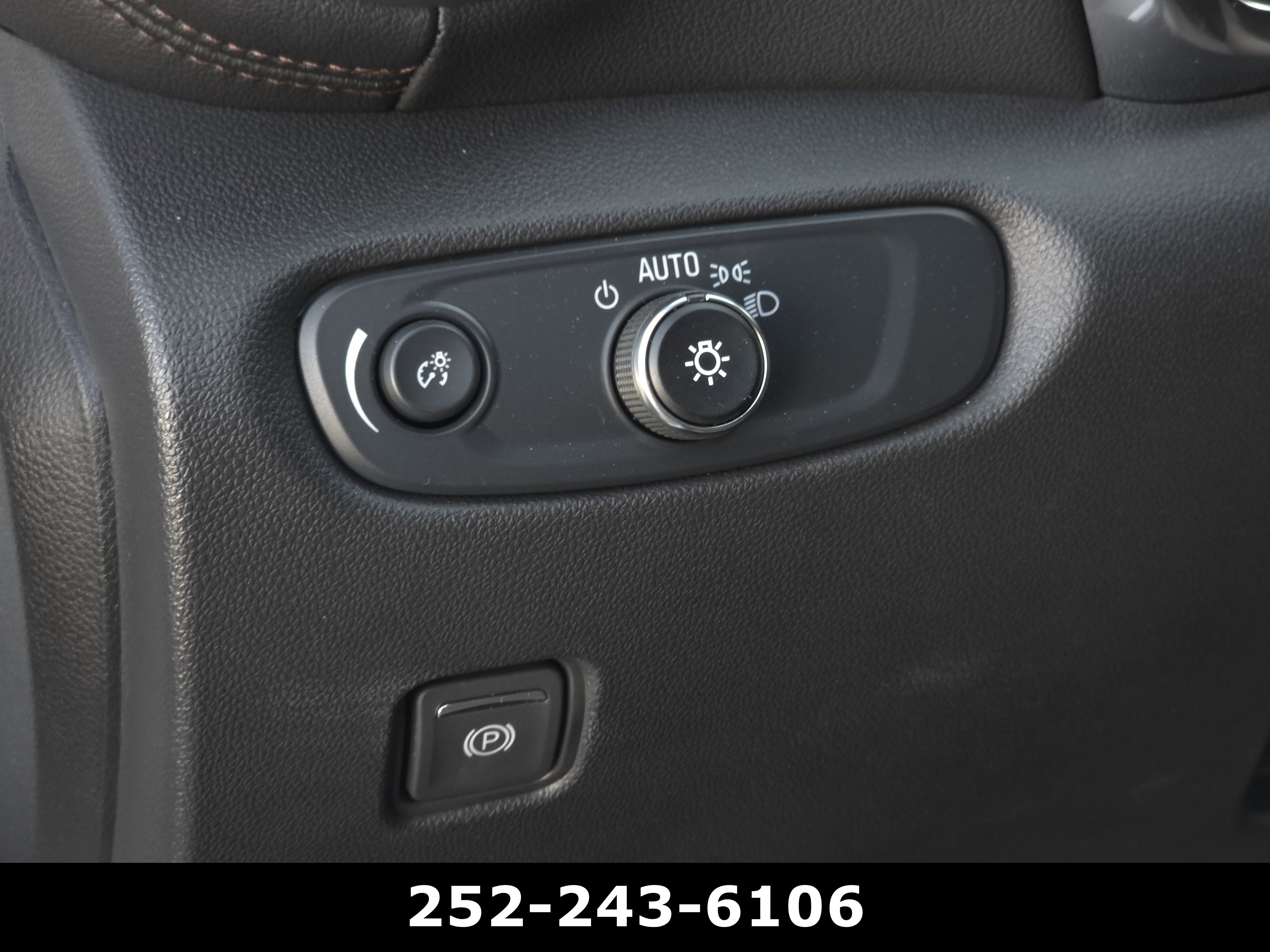 Used 2024 Chevrolet Blazer Premier w/ Driver Confidence II Package FWD image 28