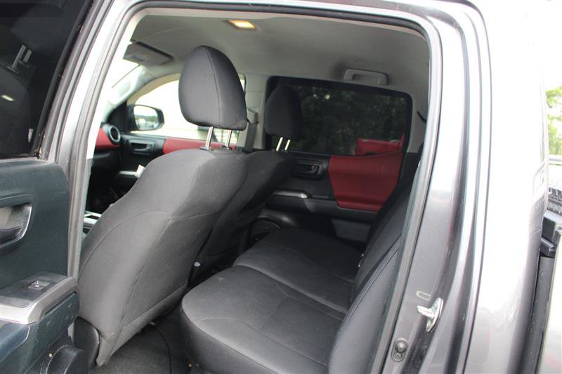 Used 2017 Toyota Tacoma SR5 w/ Tow Package AWD/4WD image 8