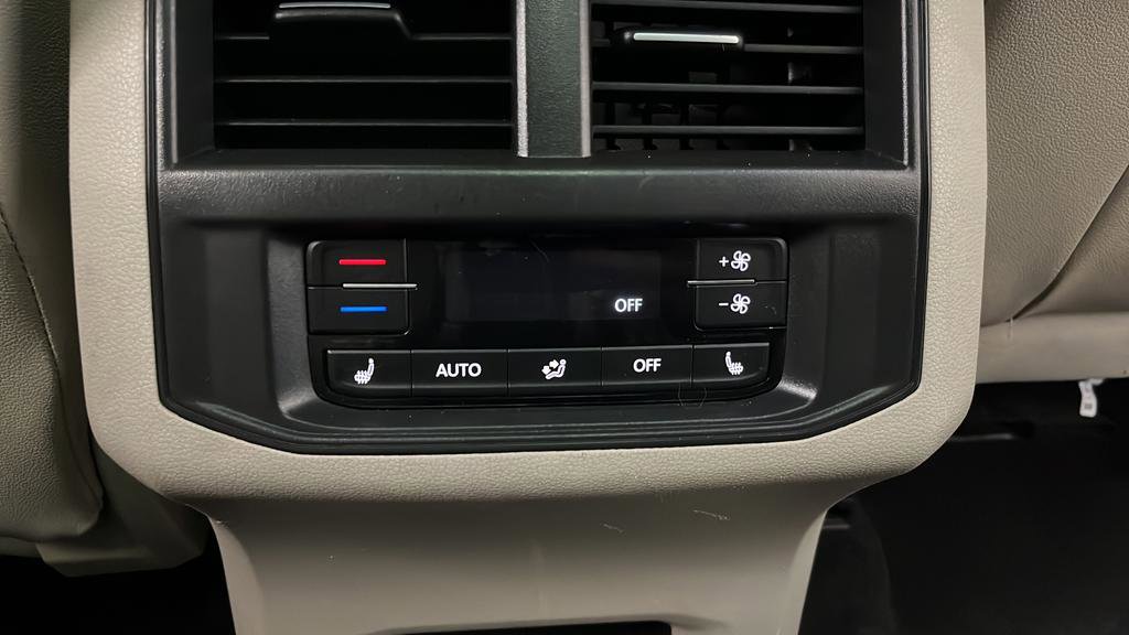 Used 2021 Volkswagen Atlas SEL Premium image 43