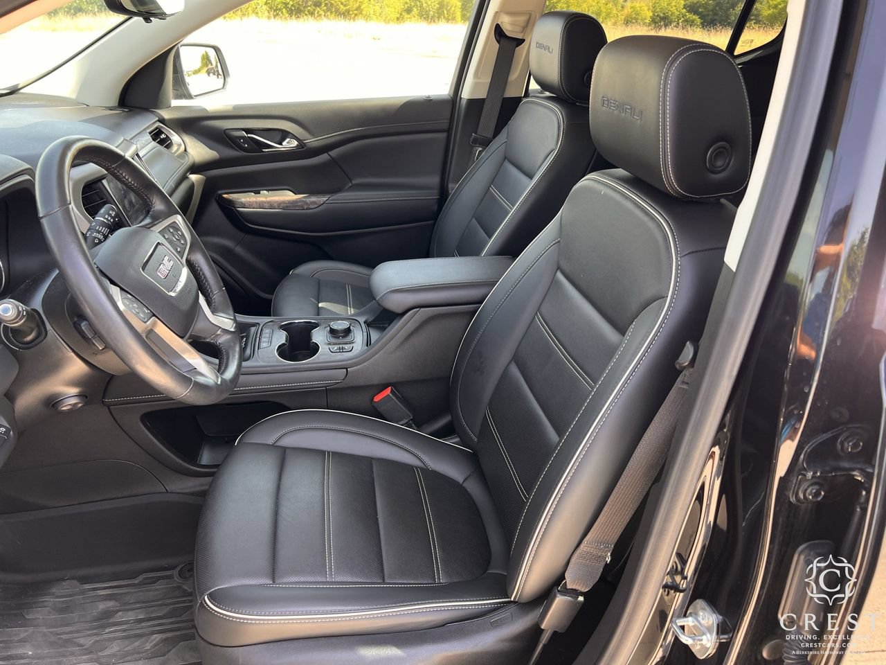 Used 2022 GMC Acadia Denali w/ Denali Technology Package FWD image 21