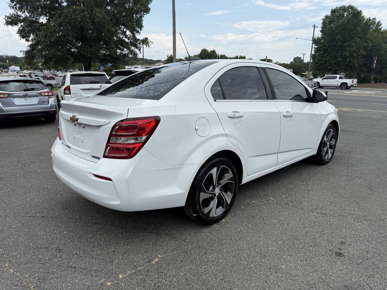 Used 2017 Chevrolet Sonic Premier FWD image 5