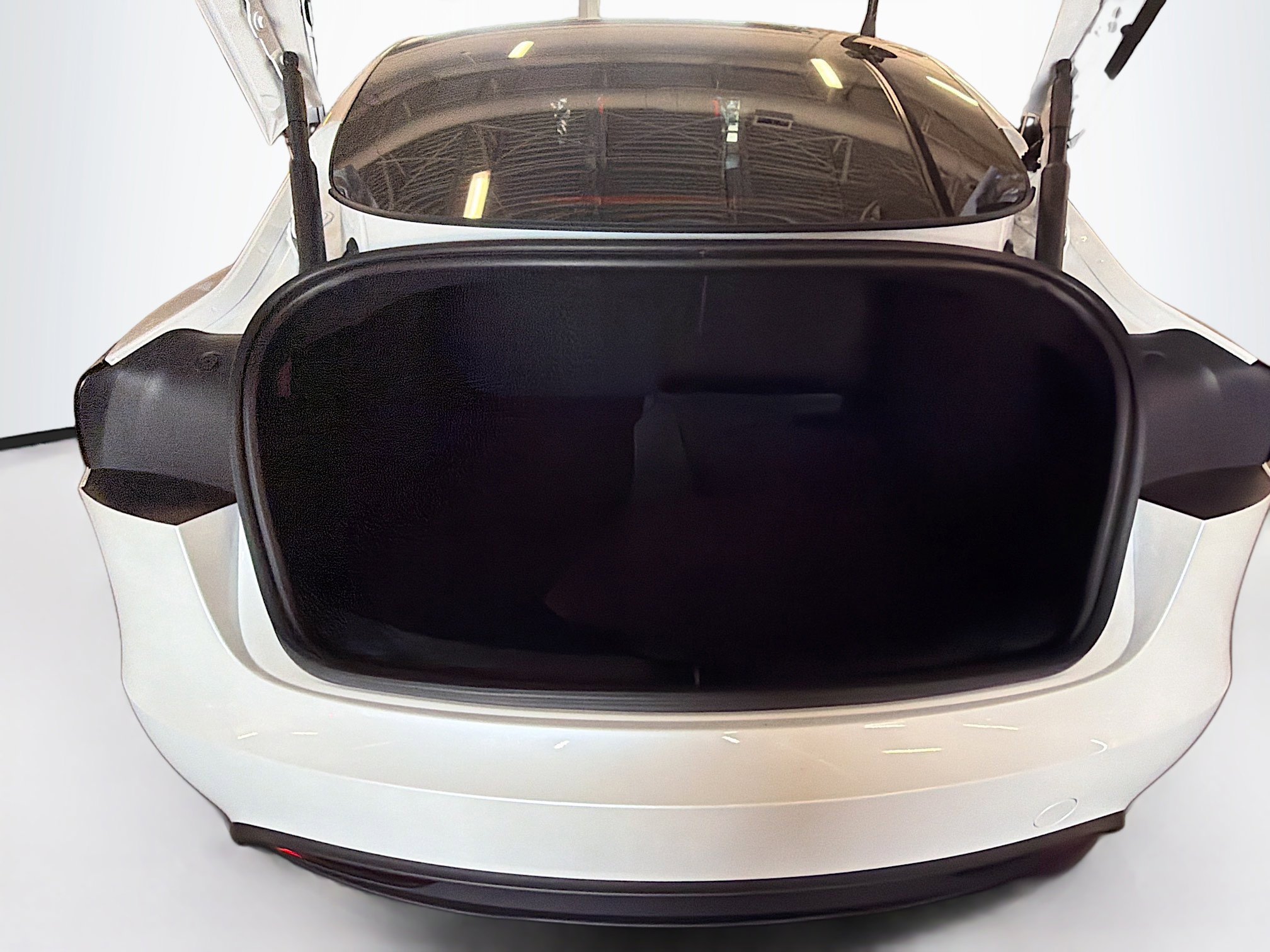 Used 2025 Tesla Model 3 Long Range AWD/4WD image 31
