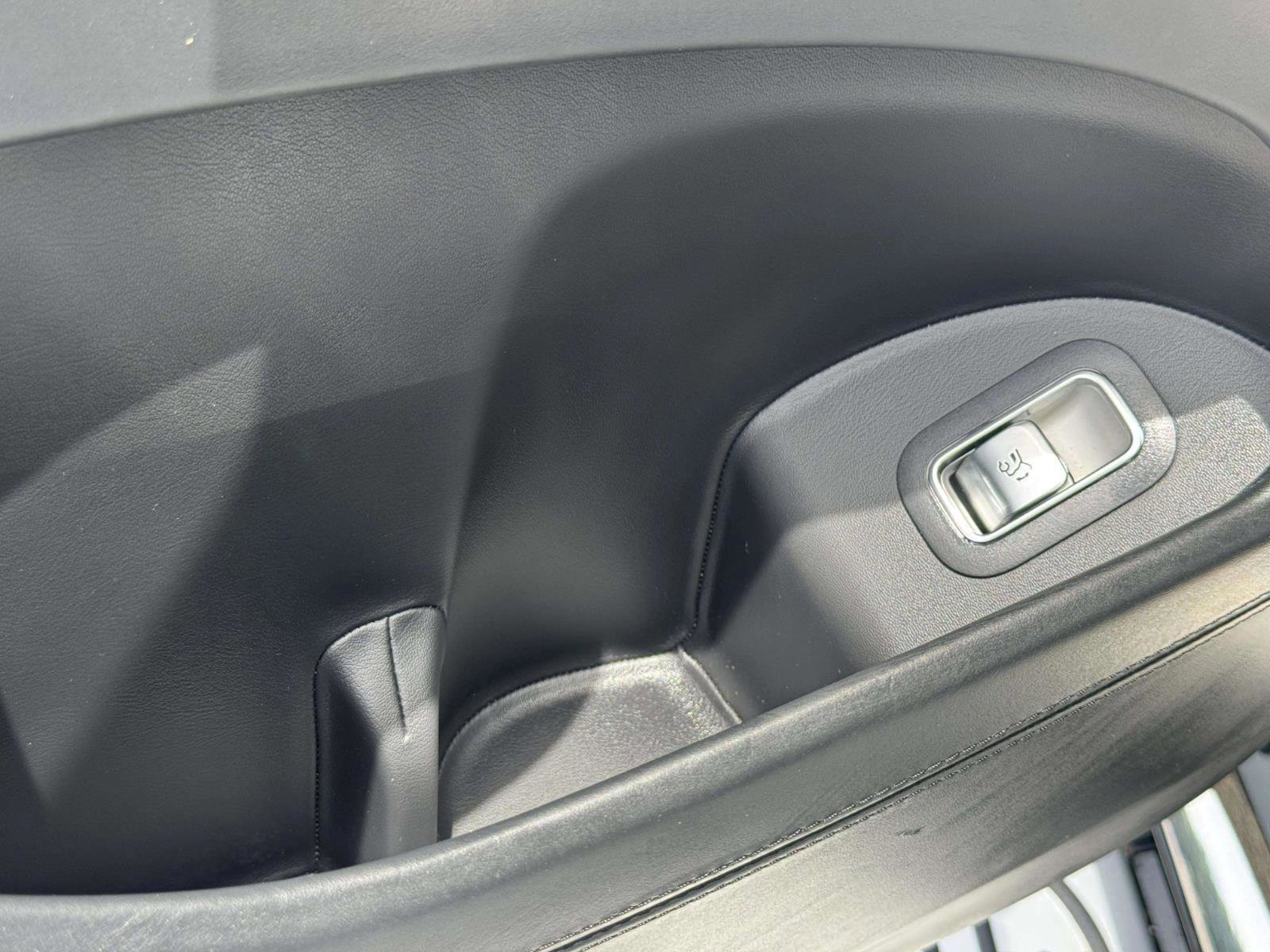 Used 2022 Mercedes-Benz Maybach GLS 600 4MATIC image 32