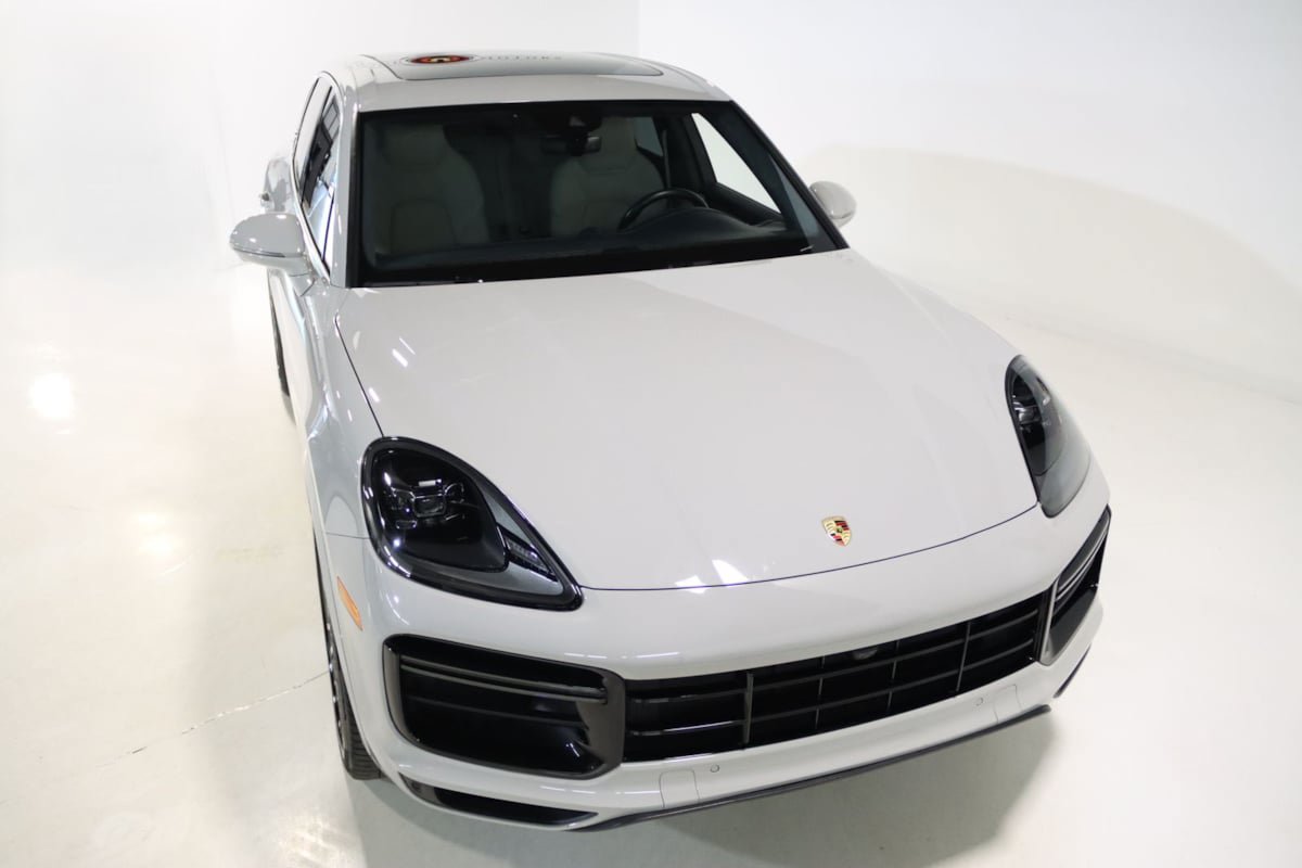 Used 2020 Porsche Cayenne Turbo AWD/4WD image 35