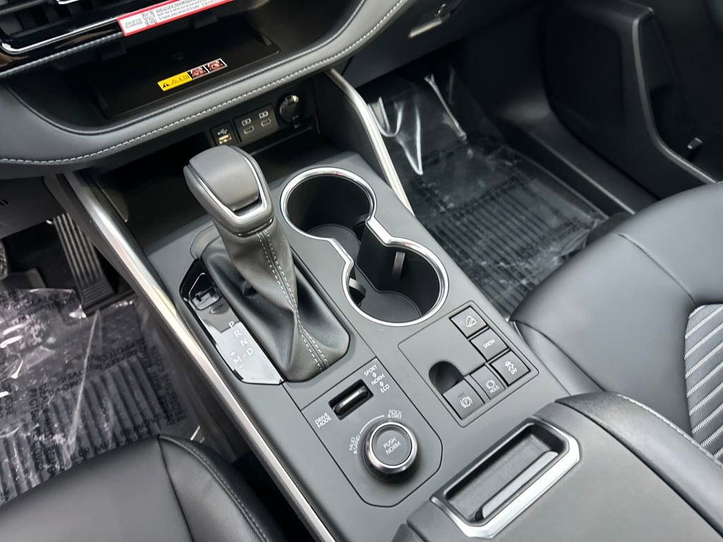 New 2025 Toyota Highlander XSE image 25