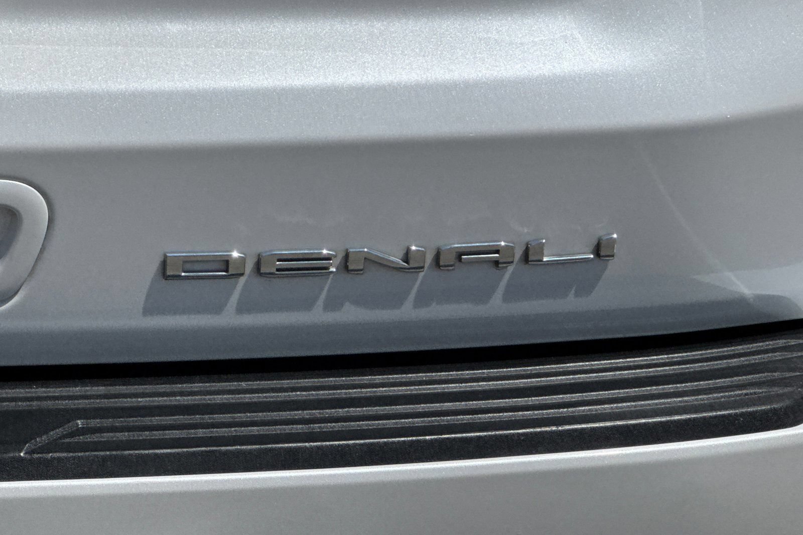 Certified 2023 GMC Yukon XL Denali w/ Advanced Technology Package AWD/4WD image 30