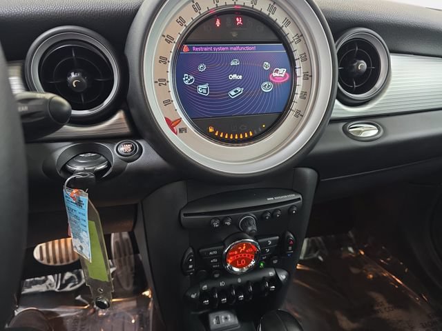 Used 2014 MINI Cooper Clubman S FWD image 17