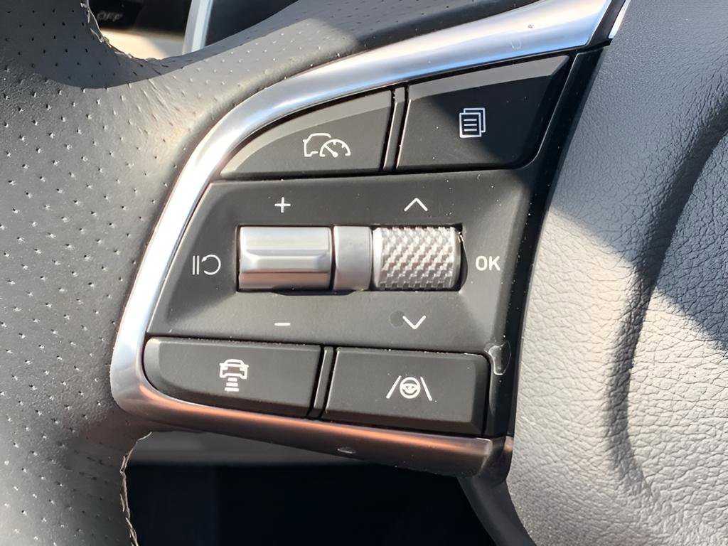Certified 2025 Genesis G70 2.5T image 23