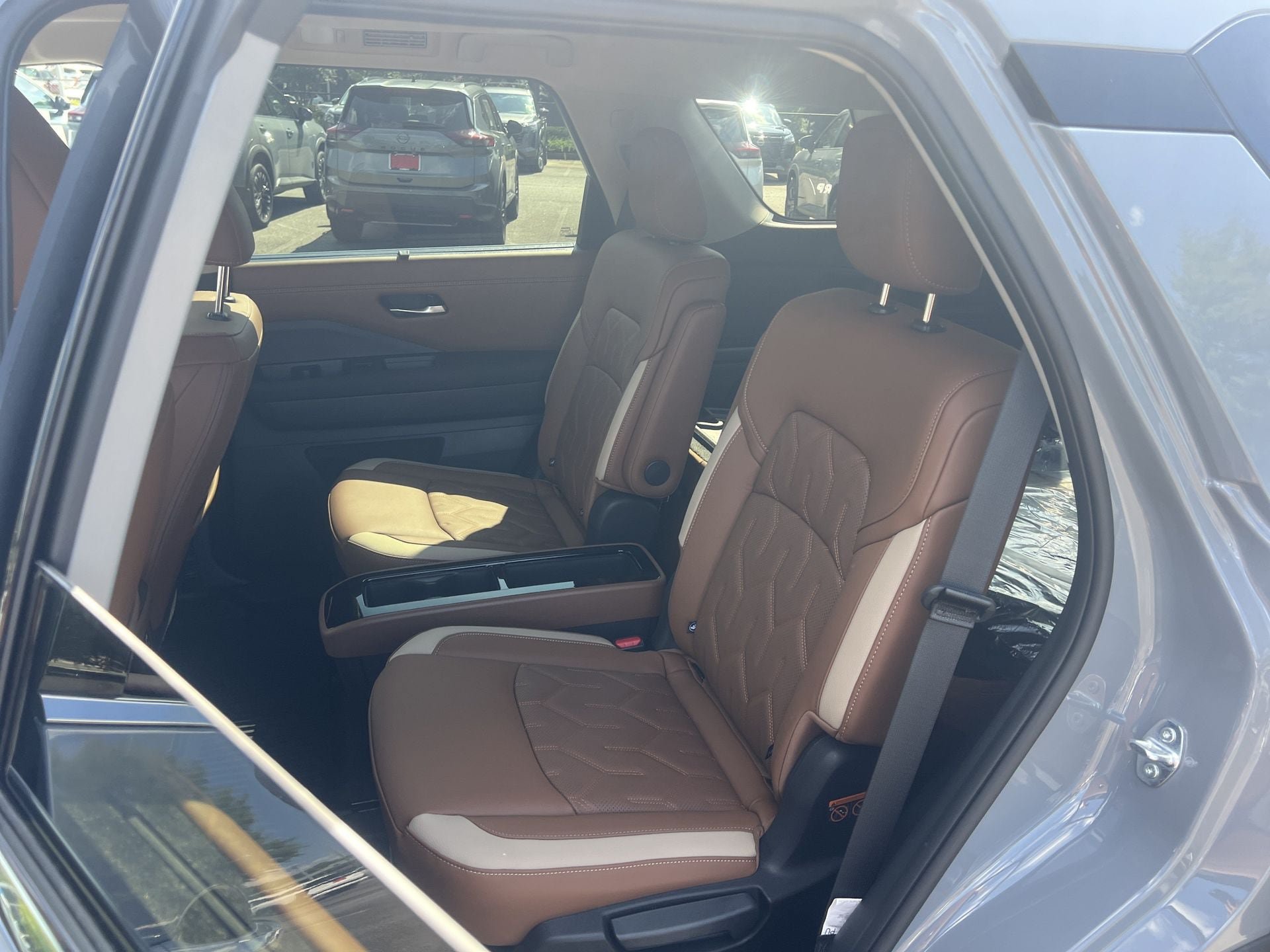 New 2026 Nissan Pathfinder Platinum FWD image 19