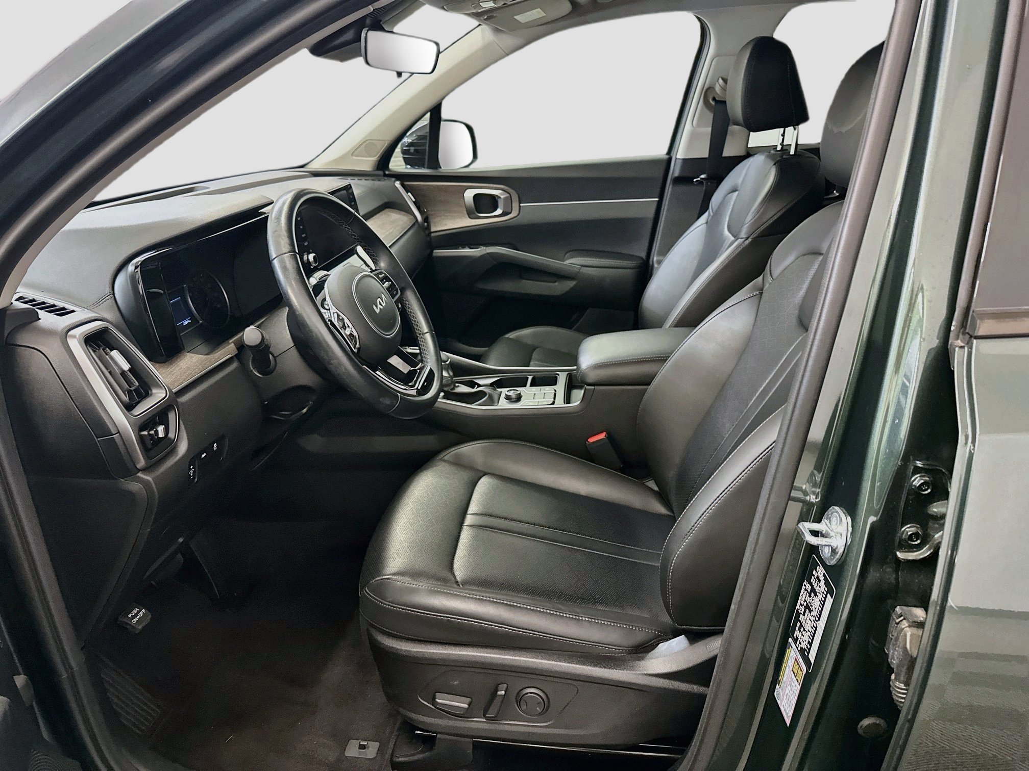 Used 2023 Kia Sorento S AWD/4WD image 13