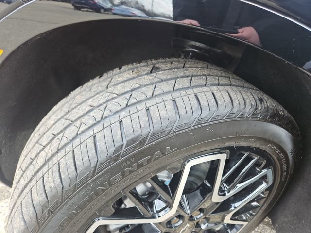 Used 2025 Chevrolet Blazer RS w/ Driver Confidence II Package image 29