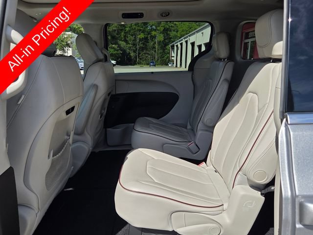 Used 2019 Chrysler Pacifica Limited FWD image 10