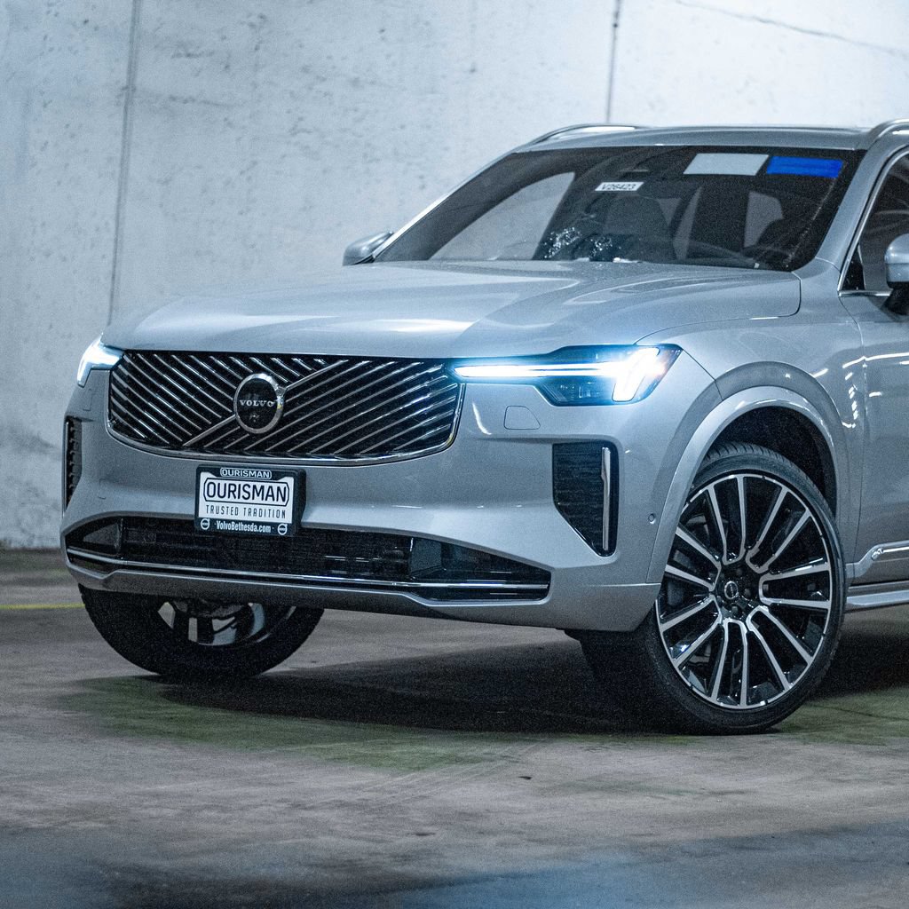 New 2026 Volvo XC90 B6 Plus w/ Protection Package Premier AWD/4WD image 2