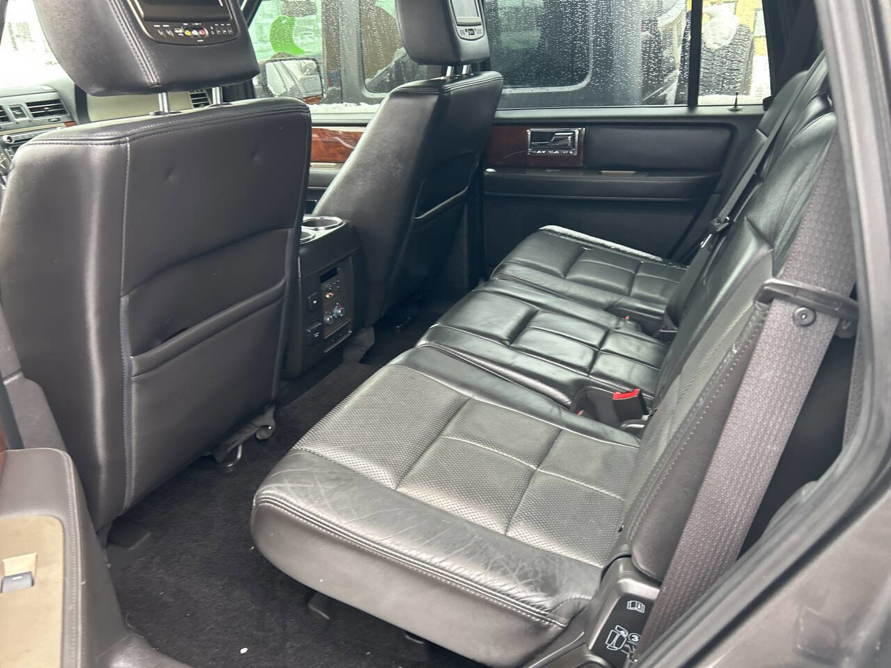 Used 2014 Lincoln Navigator 4WD image 8