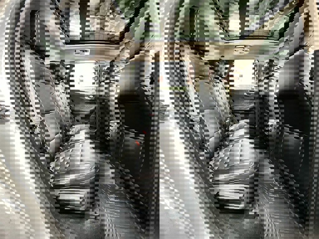 Used 2020 Ford Escape Titanium w/ Titanium Premium Package 2.0 image 21