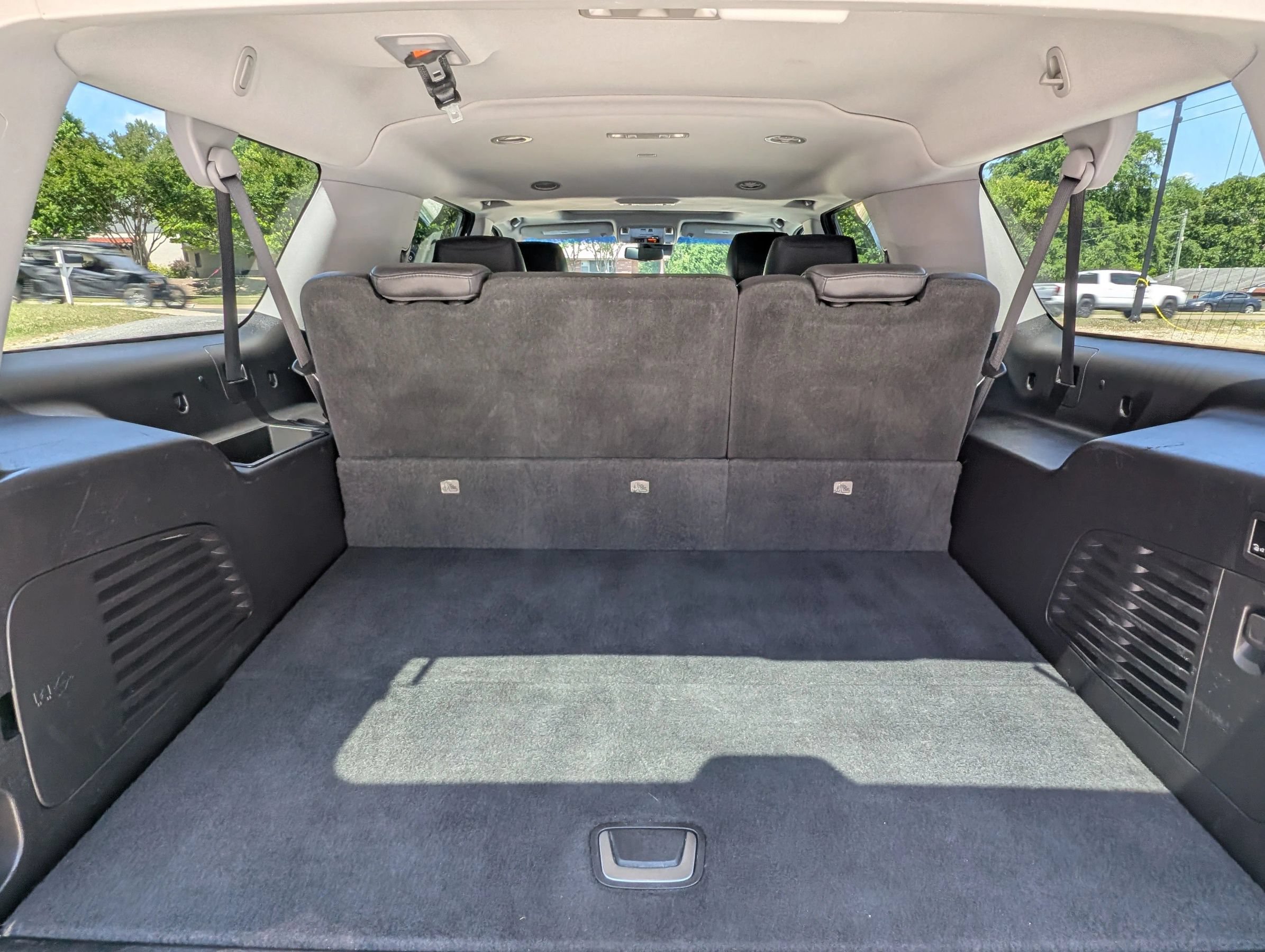 Used 2018 Cadillac Escalade ESV Luxury RWD image 9