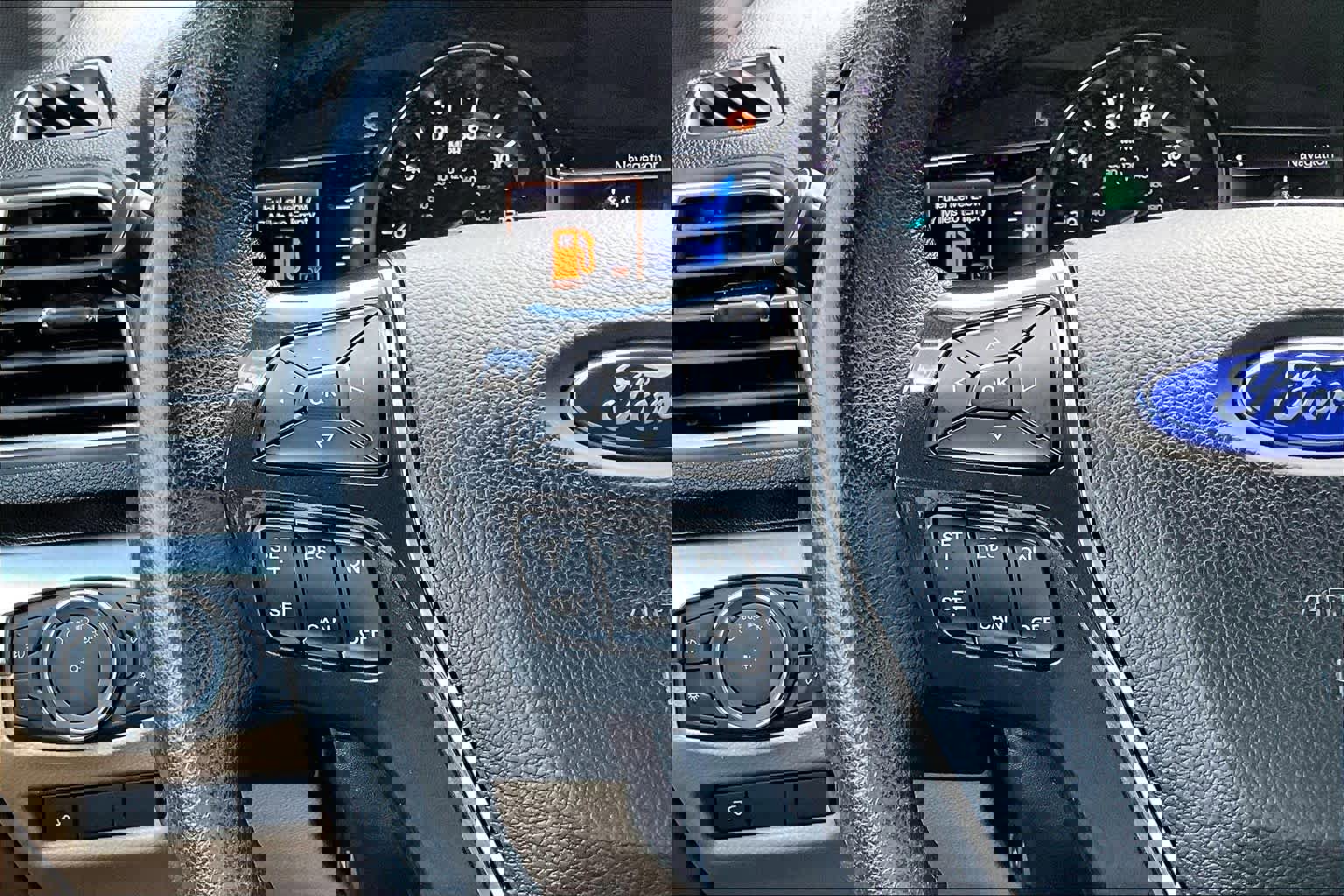 Certified 2017 Ford Explorer Limited image 23