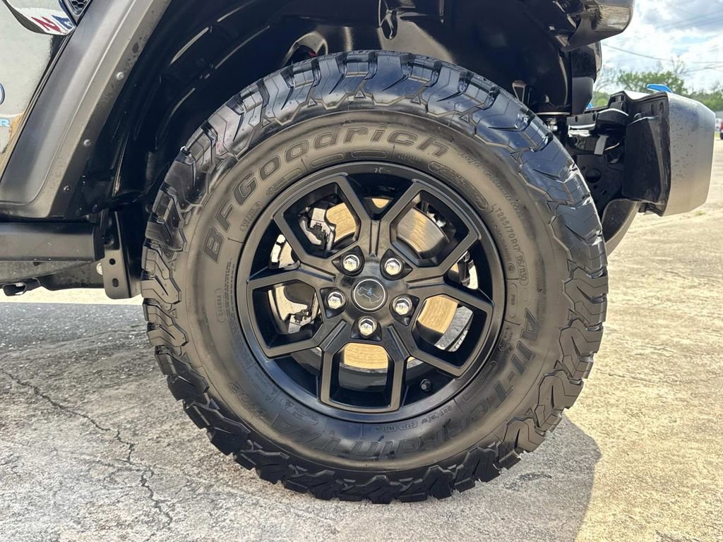 Used 2024 Jeep Wrangler Unlimited image 17