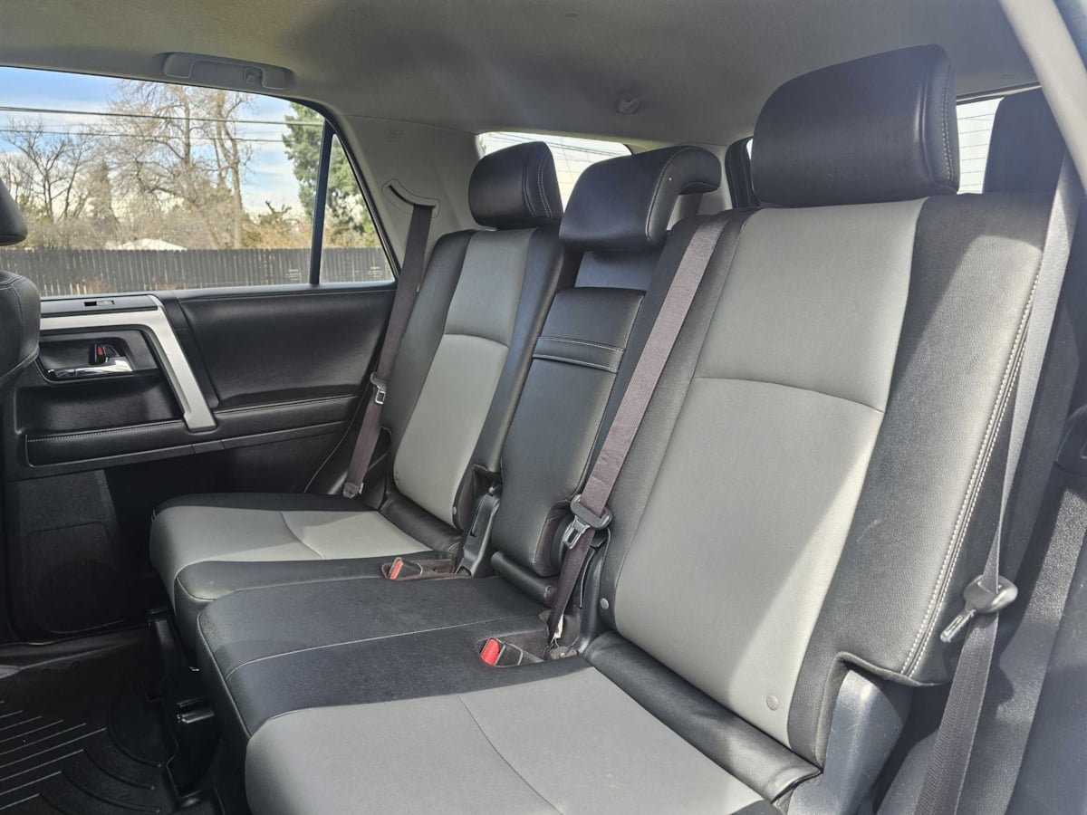Used 2016 Toyota 4Runner SR5 Premium RWD image 27