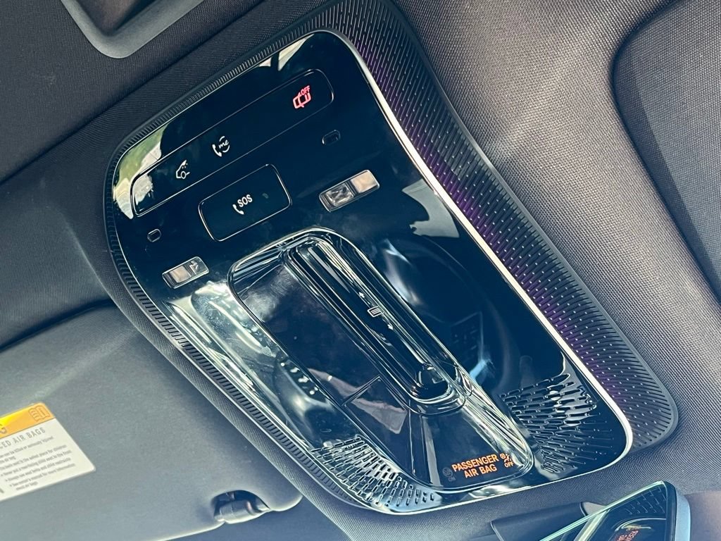 Used 2025 Mercedes-Benz C 300 4MATIC Sedan image 29