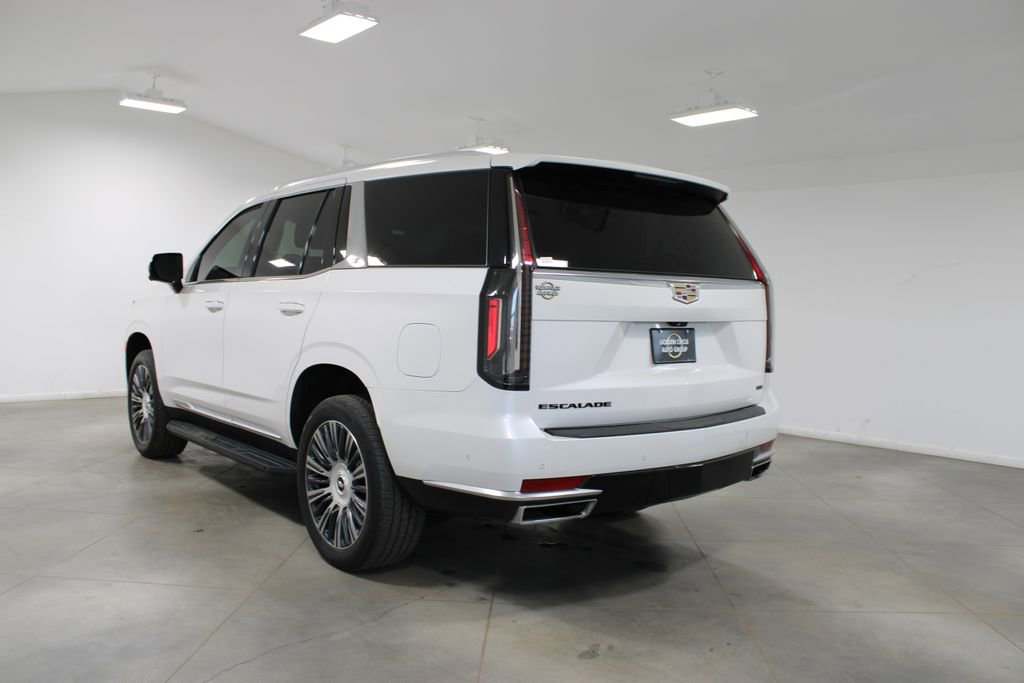 Used 2023 Cadillac Escalade Premium Luxury w/ LPO, Illumination Package image 7