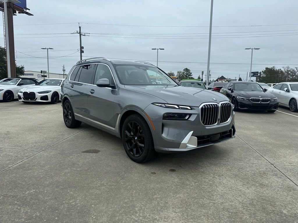 Certified 2025 BMW X7 xDrive40i image 3