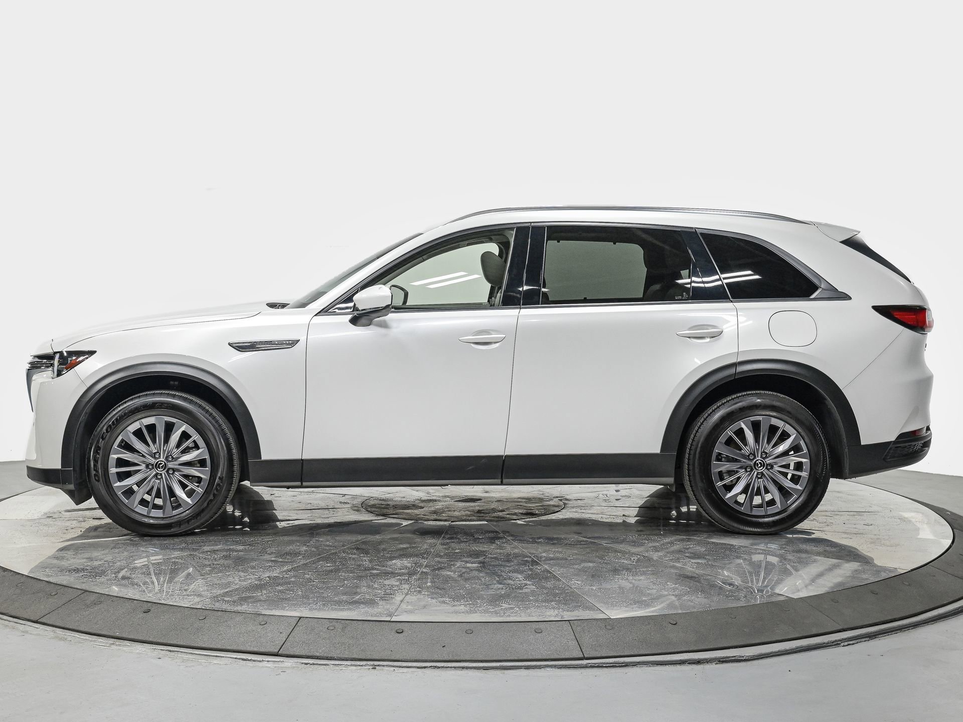 Used 2025 MAZDA CX-90 3.3 Turbo w/ Preferred Package image 2