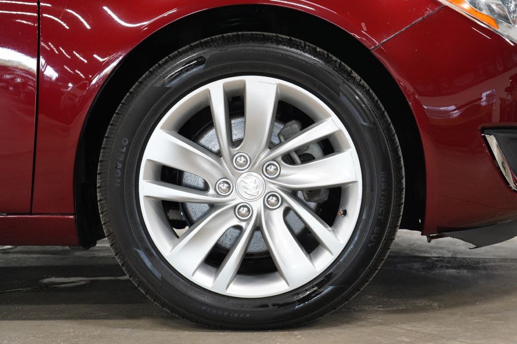 Used 2017 Buick Regal Premium w/ Driver Confidence Package #1 AWD/4WD image 40