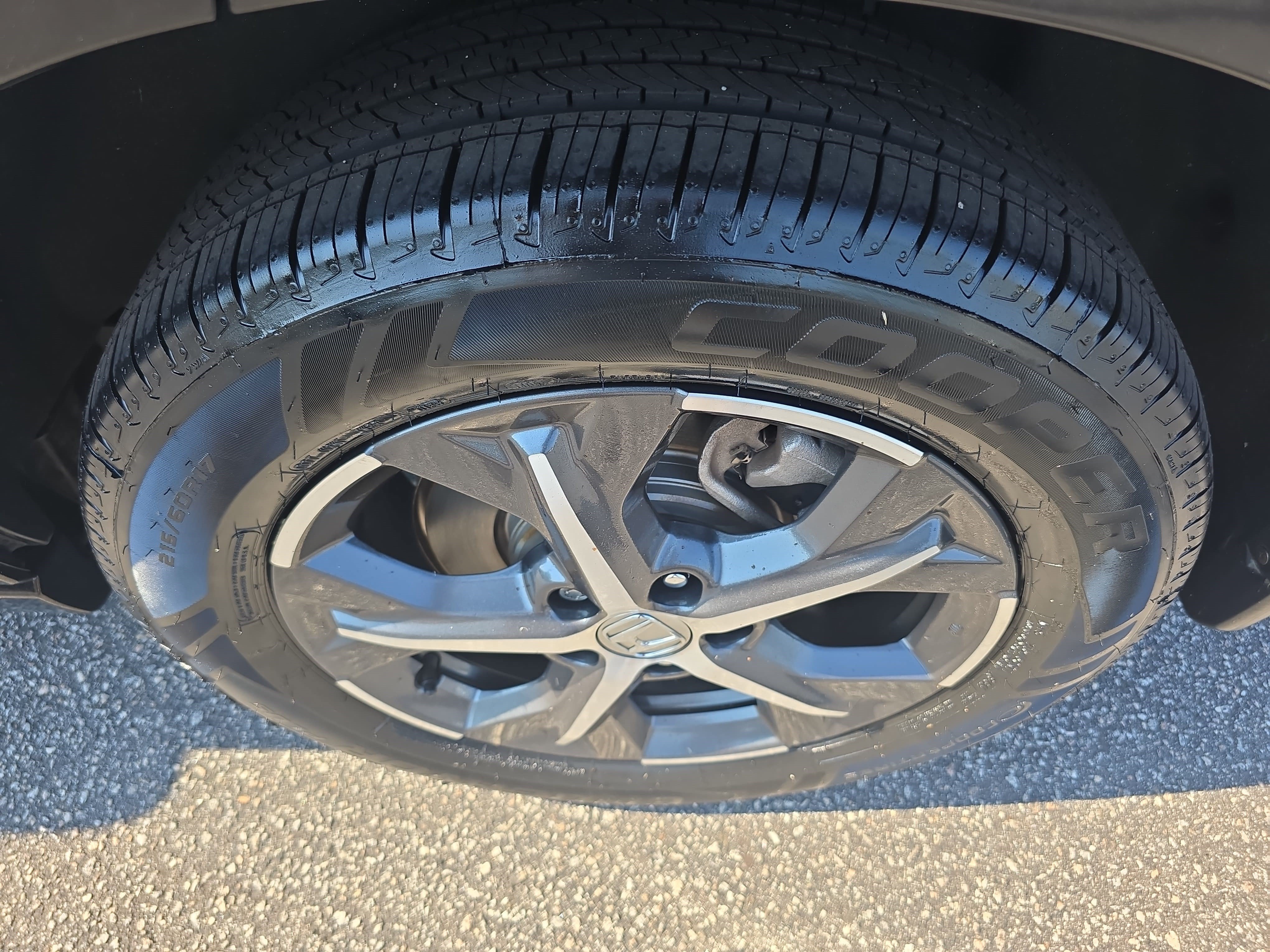 Used 2024 Honda HR-V EX-L image 32