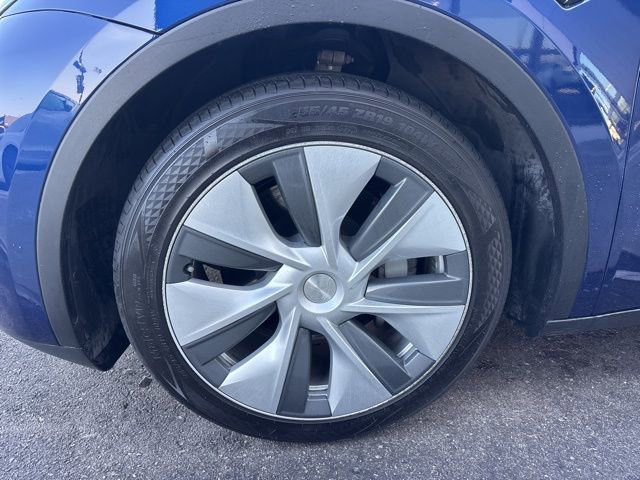 Used 2023 Tesla Model Y Long Range image 4