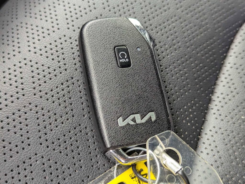 Used 2022 Kia Sorento SX AWD/4WD image 32