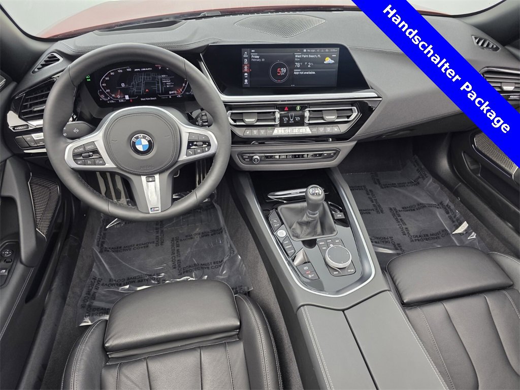 Used 2025 BMW Z4 M40i w/ Edition image 13