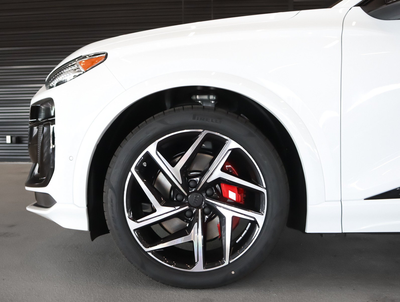 New 2027 Audi SQ6 e-tron Premium Plus AWD/4WD image 5