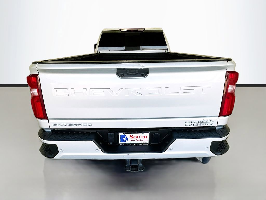 Used 2022 Chevrolet Silverado 3500 High Country w/ Safety Package II image 6
