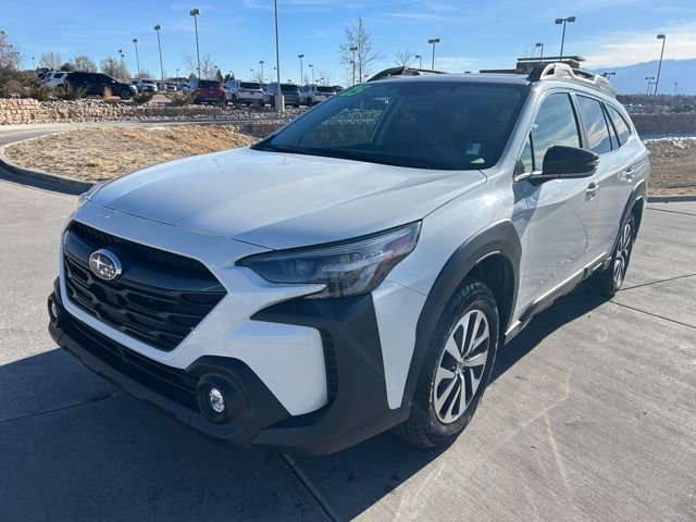 Used 2025 Subaru Outback Premium image 3
