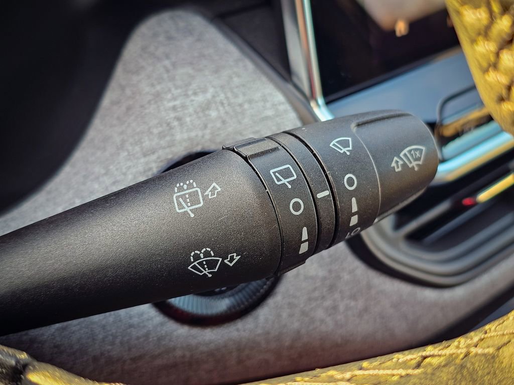 Used 2024 Jeep Compass Latitude image 16