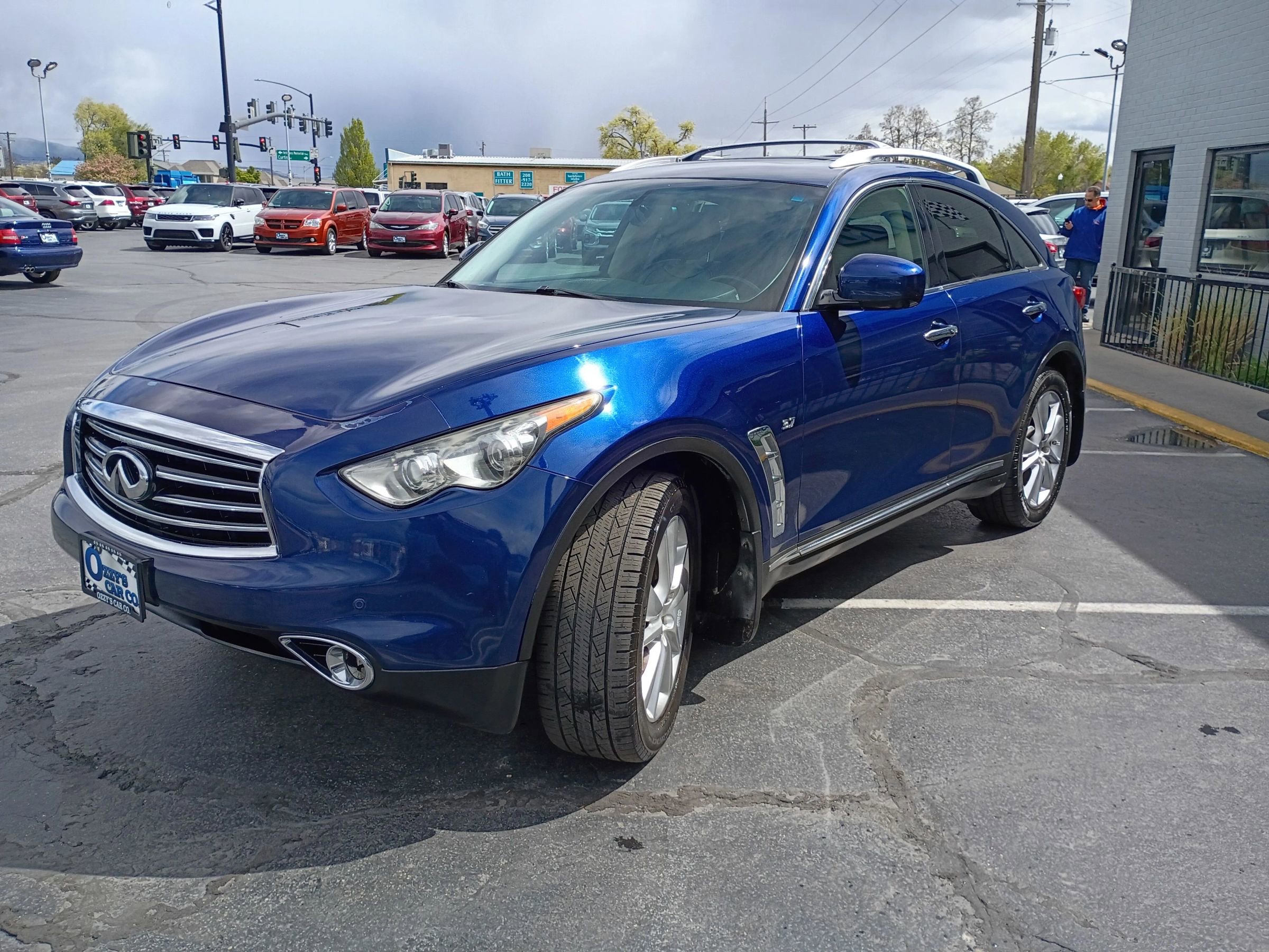 Used 2015 INFINITI QX70 3.7 w/ Premium Package AWD/4WD image 3