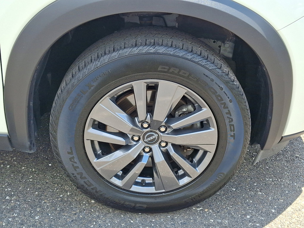 Used 2024 Nissan Pathfinder SV AWD/4WD image 9