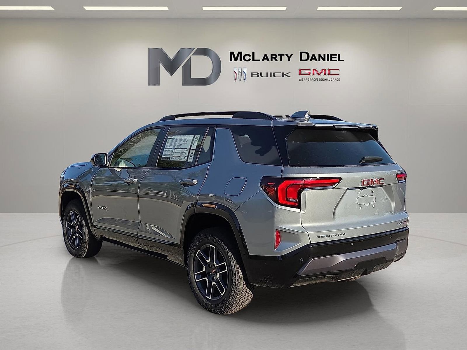 Used 2026 GMC Terrain AT4 w/ Technology Package II image 4