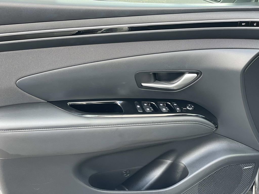 Certified 2024 Hyundai Tucson Limited image 23