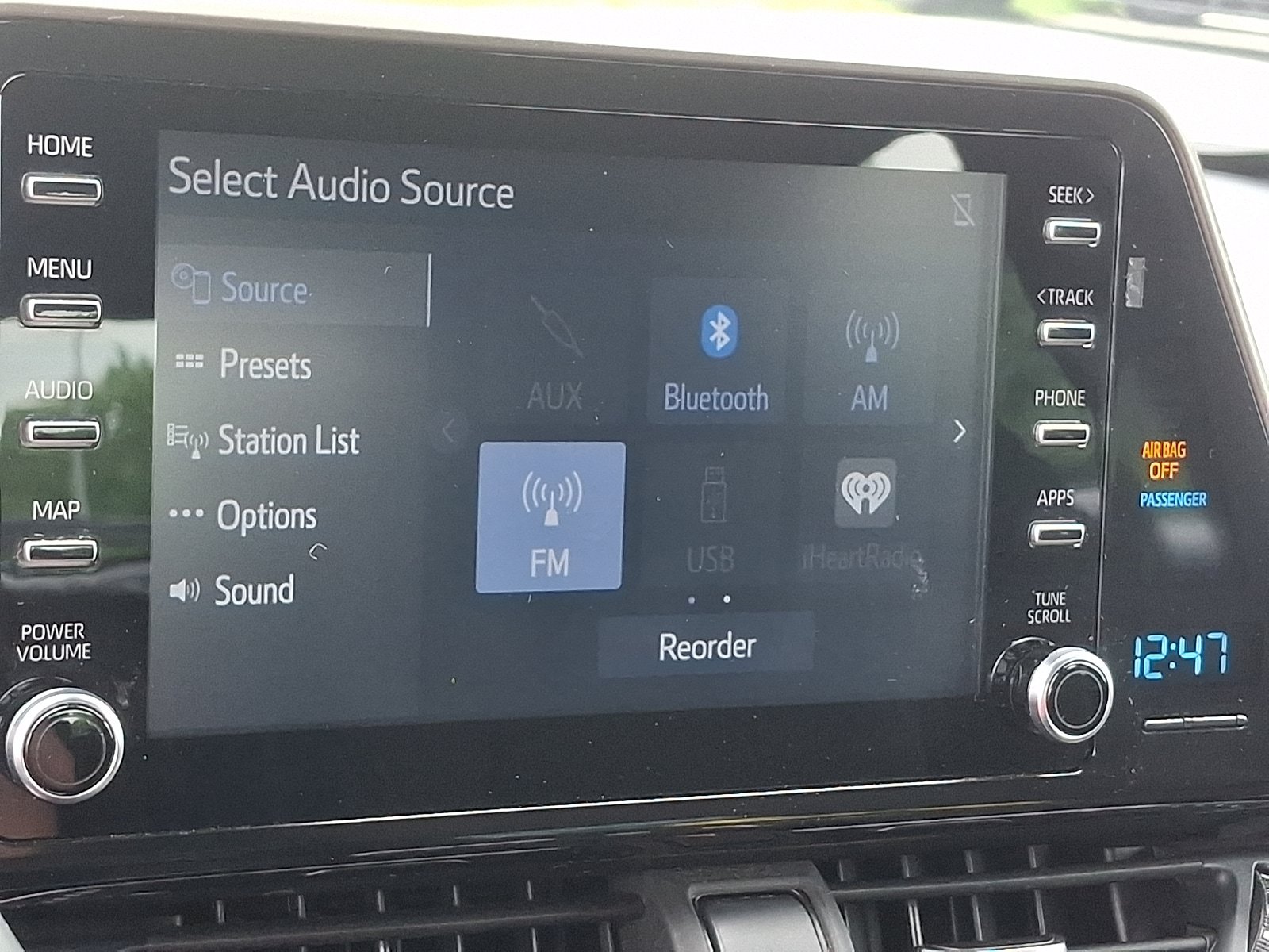 Used 2019 Toyota C-HR XLE FWD image 17