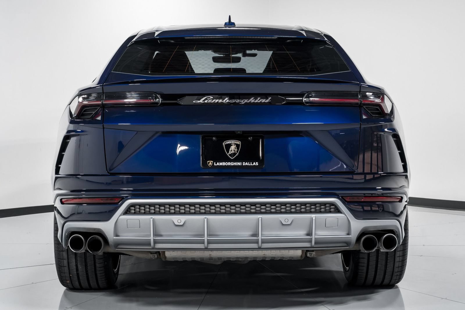 Used 2021 Lamborghini Urus AWD/4WD image 5