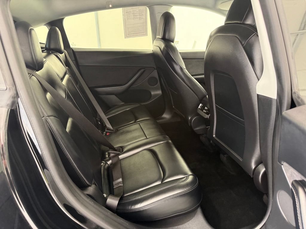 Used 2021 Tesla Model Y Long Range AWD/4WD image 26